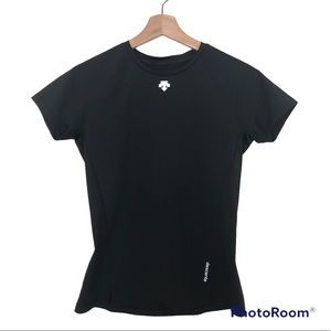 Descente Black Stretchy Athletic Short Sleeve Top